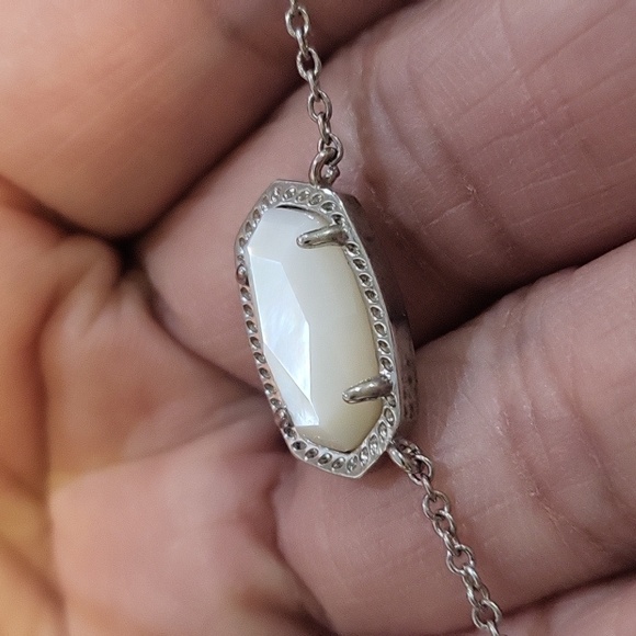 Kendra Scott Elisa Silver Pendant Necklace in mother-of-pearl NWT with bag - Picture 5 of 10